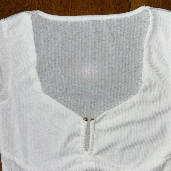 White Long Sleeve Cropped Shirt - Picture 2 of 3